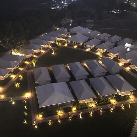 The Fern Seaside Luxurious Tent Resort Daman Eksteriør billede